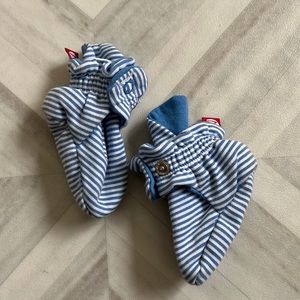 Newborn zutano booties